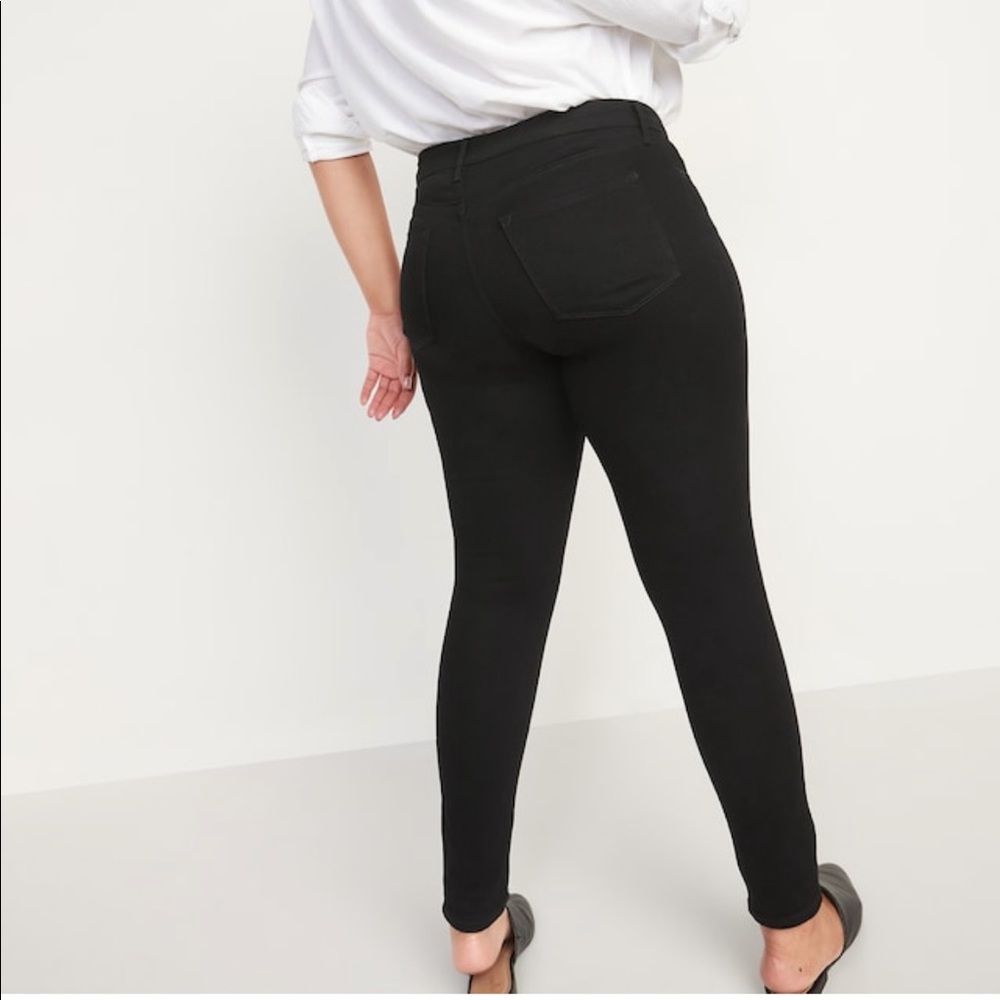 Mid-Rise Black Rockstar Super Skinny Jeans for Women
